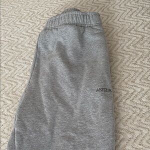 Aritzia sweatpants